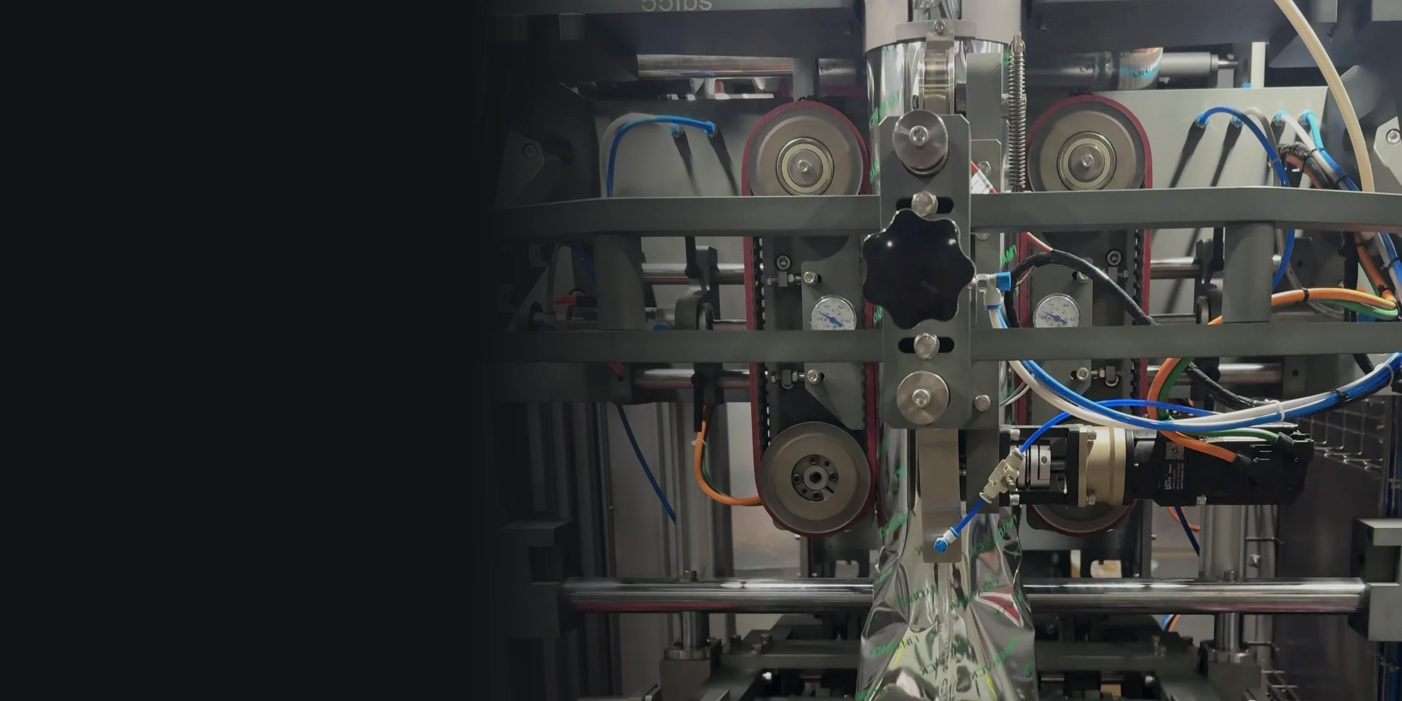 Forming set and film drive on a LINYOPACK VFFS machine