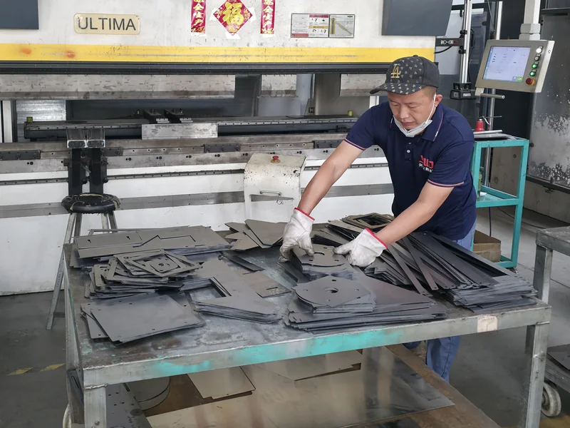 Press brake bending sheet-metal parts