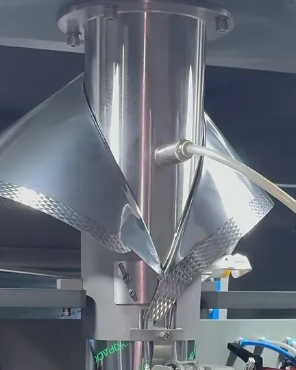 Forming shoulder and filling tube of the SVC260