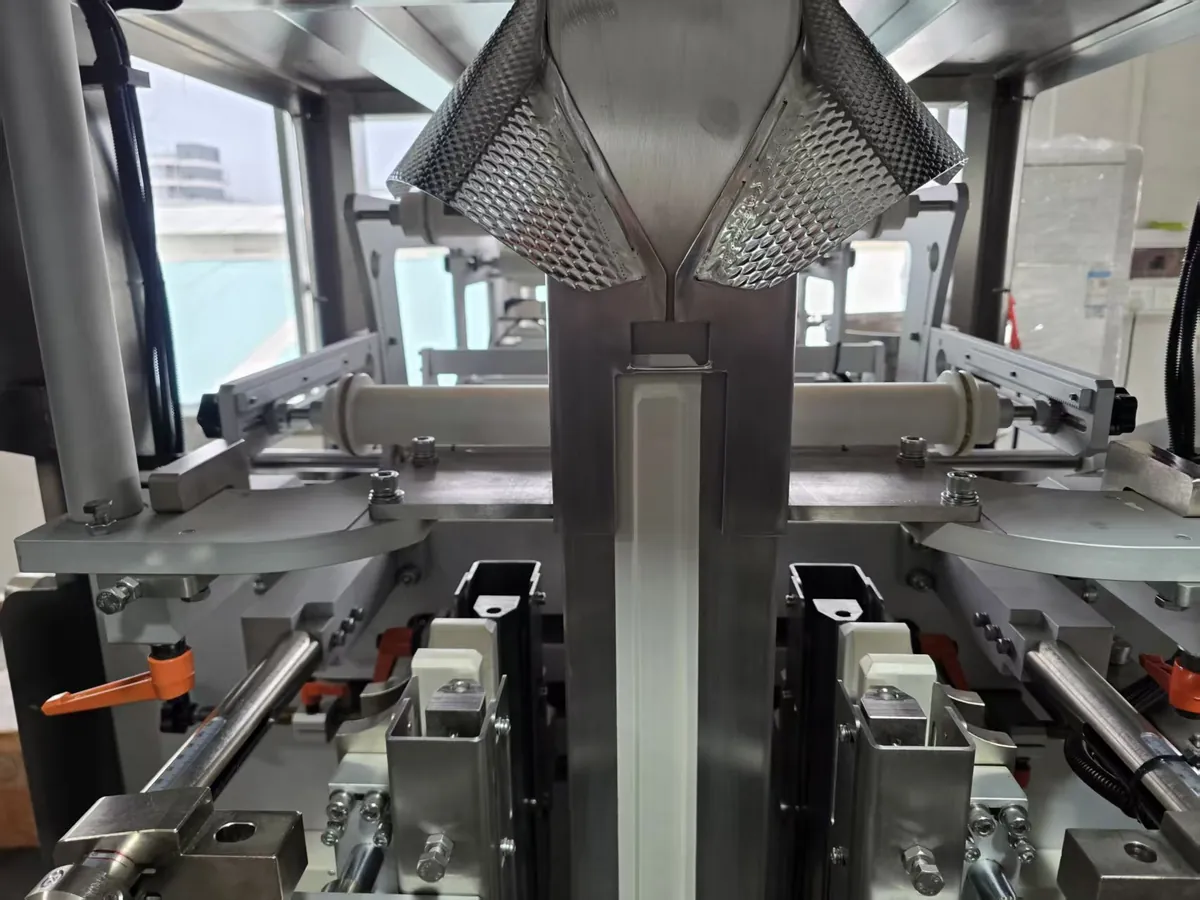 VGT forming assembly